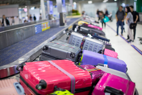 Baggage,On,Carousel,At,The,Airport